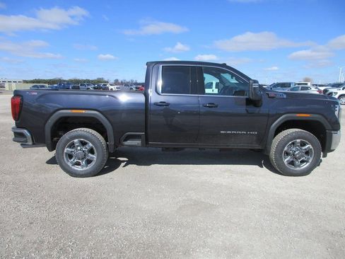 New 2026 GMC Sierra 2500 SLE w/ SLE Value Package; AWD/4WD image 3