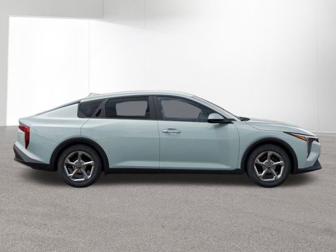 New 2026 Kia K4 LXS FWD image 7