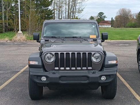 Used 2023 Jeep Wrangler Unlimited Sport AWD/4WD image 2