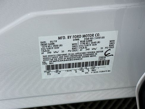 Used 2019 Ford Edge Titanium w/ Equipment Group 301A AWD/4WD image 12