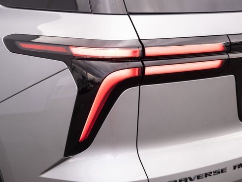 New 2026 Chevrolet Traverse LT w/ Midnight/Sport Edition AWD/4WD image 24
