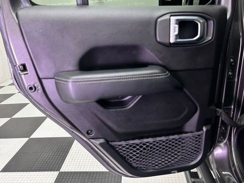 Used 2019 Jeep Wrangler Unlimited Sahara w/ Safety Group image 18