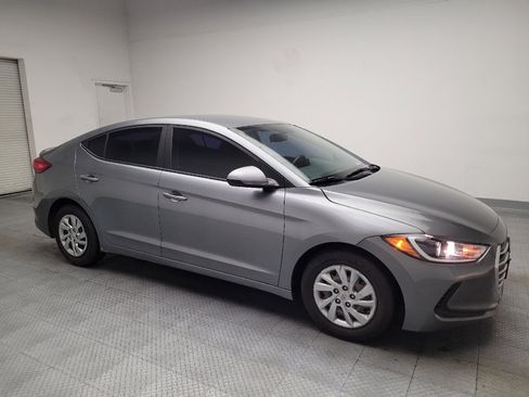Used 2018 Hyundai Elantra SE FWD image 11