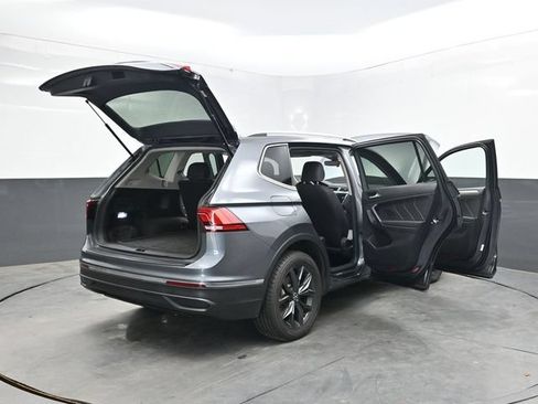 Used 2023 Volkswagen Tiguan SE AWD/4WD image 49