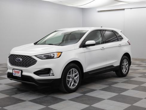 Used 2024 Ford Edge SEL w/ Convenience Package image 6