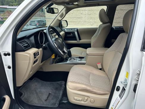 Used 2010 Toyota 4Runner SR5 AWD/4WD image 12
