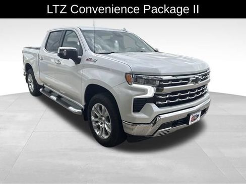 Used 2024 Chevrolet Silverado 1500 LTZ AWD/4WD image 4