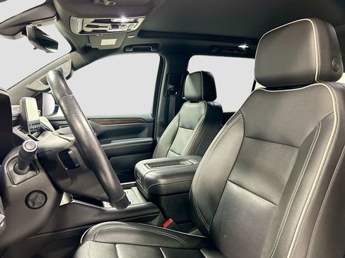 Used 2022 Chevrolet Suburban Premier image 22