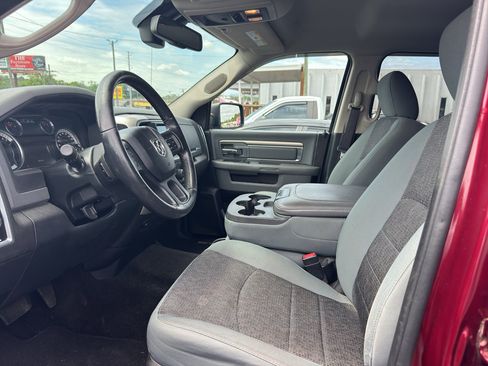 Used 2017 RAM 1500 Big Horn RWD image 6
