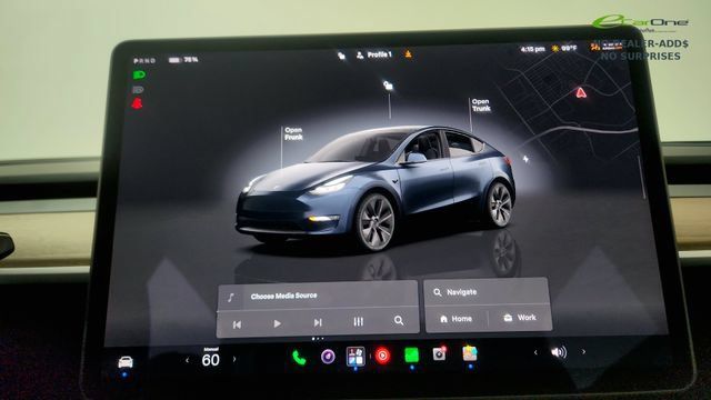 Used 2025 Tesla Model Y Long Range RWD image 64