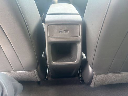 Used 2025 Chevrolet Trax LT w/ LT Convenience Package FWD image 22