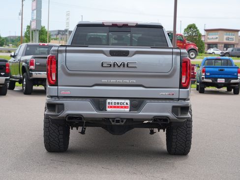 Used 2020 GMC Sierra 1500 AT4 w/ Off-Road Performance Package AWD/4WD image 4