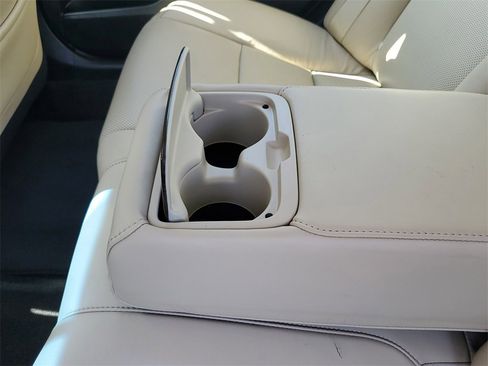 Used 2015 Toyota Avalon Limited image 13