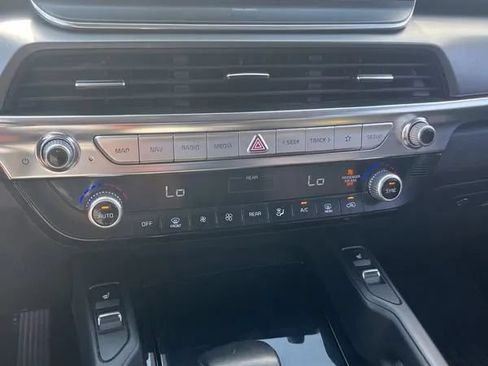 Used 2022 Kia Telluride S AWD/4WD image 29