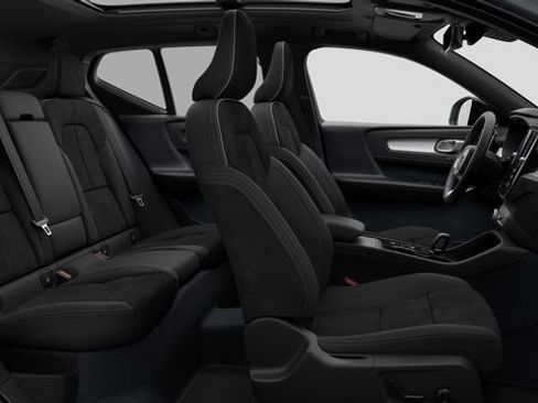 New 2026 Volvo XC40 B5 Ultra w/ Protection Package Premier AWD/4WD image 11