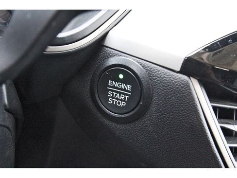 Certified 2022 Ford Escape SE w/ SE Sport Appearance Package FWD image 20