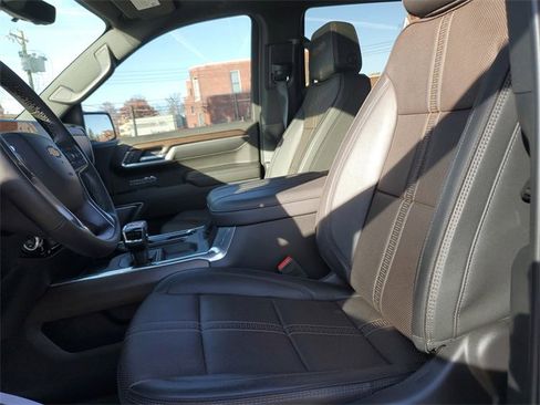Used 2025 Chevrolet Silverado 1500 High Country image 26