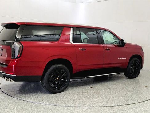 New 2026 Chevrolet Suburban Premier AWD/4WD image 7
