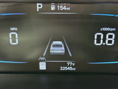 Used 2025 Hyundai Elantra Sport FWD image 19