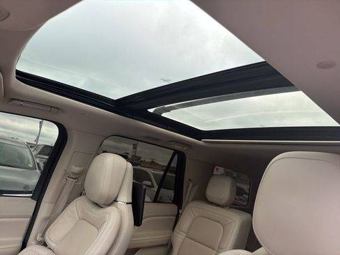 Used 2020 Lincoln Navigator Reserve w/ Equipment Group 208A Reserve AWD/4WD image 11