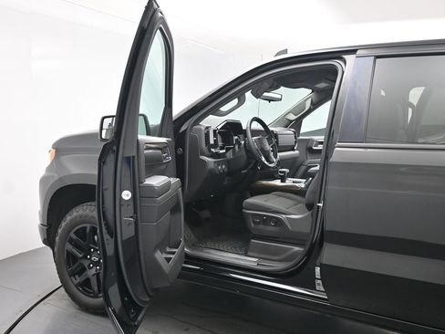 Used 2024 Chevrolet Silverado 1500 RST w/ Z71 Off-Road Package image 9