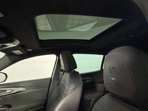 Used 2025 Alfa Romeo Tonale Tributo Italiano image 25