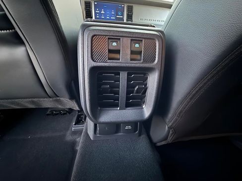 New 2025 Ford Bronco Outer Banks w/ Sasquatch Package AWD/4WD image 22