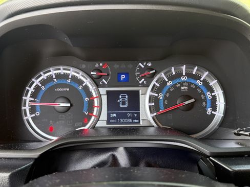 Used 2018 Toyota 4Runner Limited RWD image 22