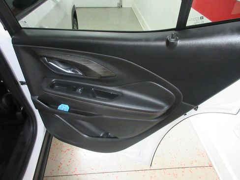 Used 2019 GMC Terrain SLT w/ Preferred Package image 23