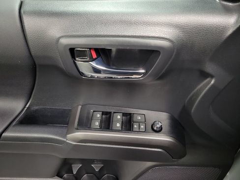 Used 2023 Toyota Tacoma TRD Off-Road w/ Technology Package AWD/4WD image 27
