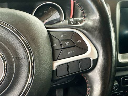 Used 2020 Jeep Compass Trailhawk w/ Leather Interior Group AWD/4WD image 9