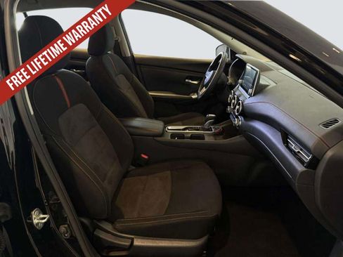 Used 2025 Nissan Sentra SR FWD image 31