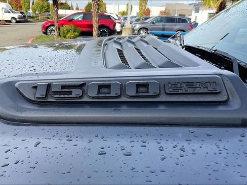 Used 2020 RAM 1500 Laramie w/ Night Edition image 26