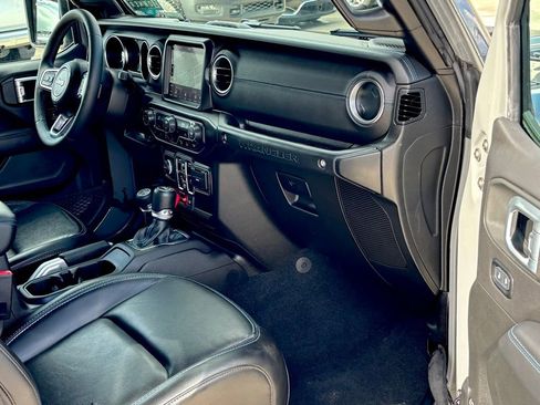 Used 2023 Jeep Wrangler Unlimited Rubicon 4xe w/ Steel Bumper Group image 25