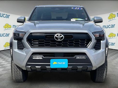 Used 2025 Toyota Tacoma TRD Off-Road image 2