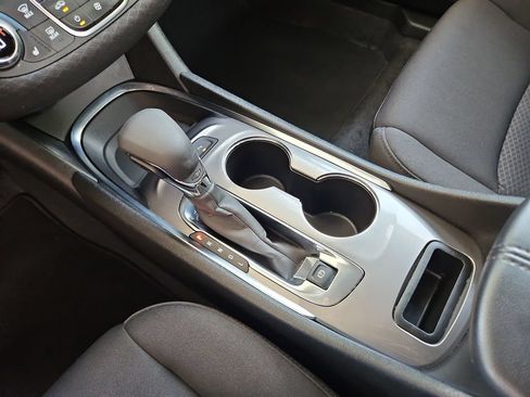 Used 2025 Chevrolet Malibu LT FWD image 19