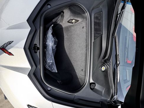 Used 2023 Chevrolet Corvette Stingray Preferred Conv w/ Z51 Performance Package image 7