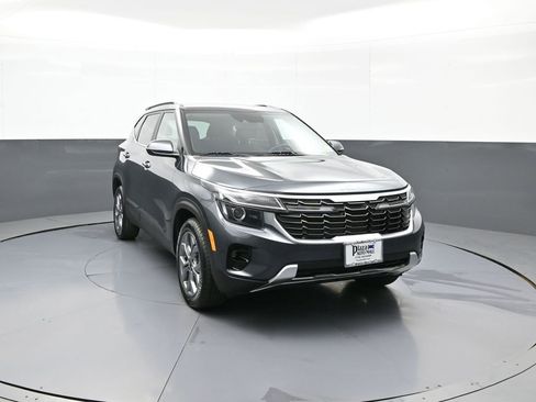 Certified 2024 Kia Seltos S AWD/4WD image 3