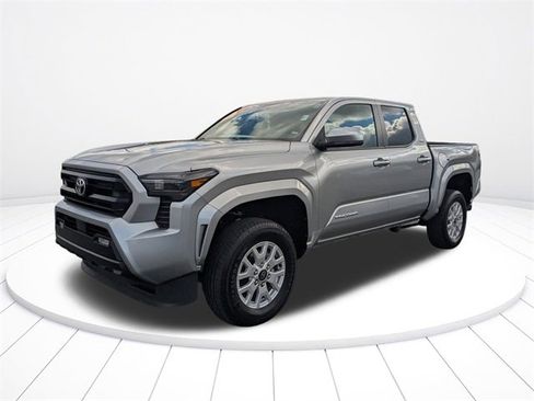 Used 2024 Toyota Tacoma SR5 image 17
