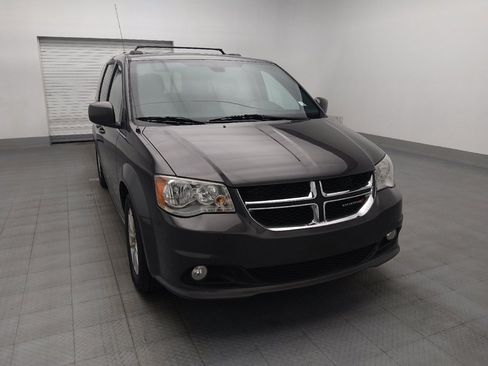 Used 2018 Dodge Grand Caravan SXT FWD image 14