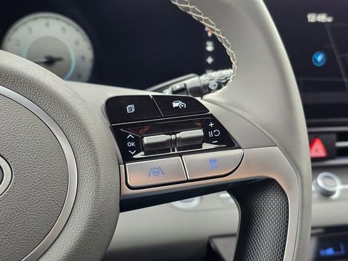 Used 2024 Hyundai Elantra SEL w/ Convenience Package image 35