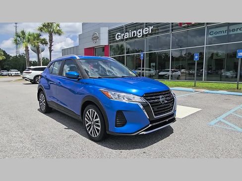 Used 2021 Nissan Kicks SV FWD image 17
