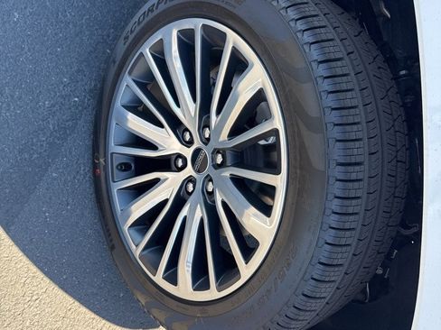 New 2025 Jeep Wagoneer Series II image 4