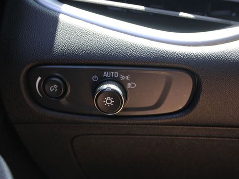 Used 2024 Chevrolet Malibu LT FWD image 38
