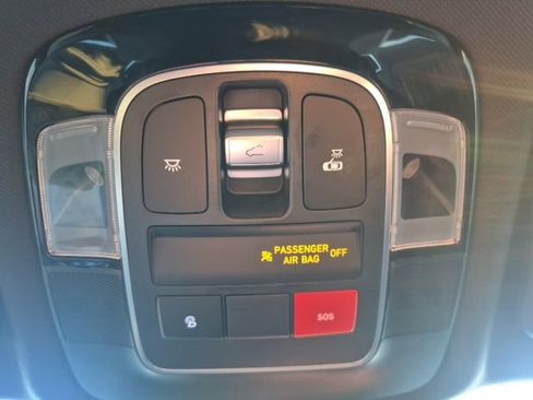 Used 2024 Hyundai Santa Cruz Limited image 25