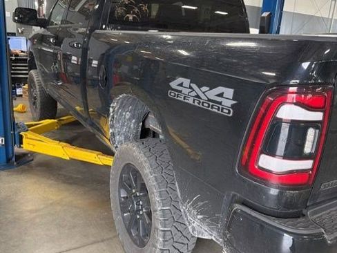 Used 2020 RAM 2500 Big Horn w/ Night Edition AWD/4WD image 4