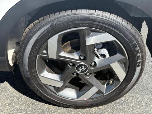 New 2026 Hyundai Venue SEL image 16