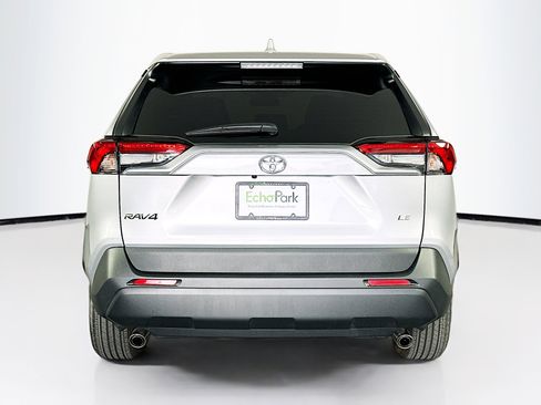 Used 2024 Toyota RAV4 LE image 7