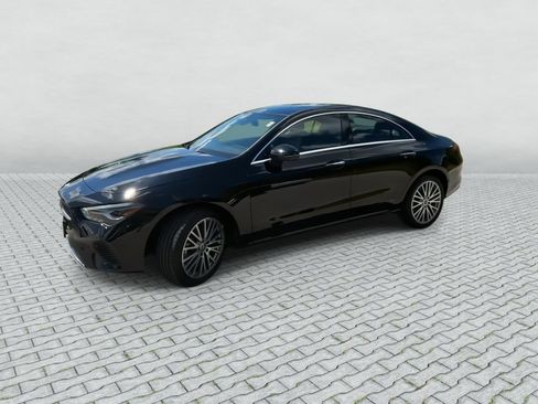 Used 2025 Mercedes-Benz CLA 250 4MATIC image 4