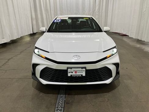 Certified 2025 Toyota Camry SE FWD image 9